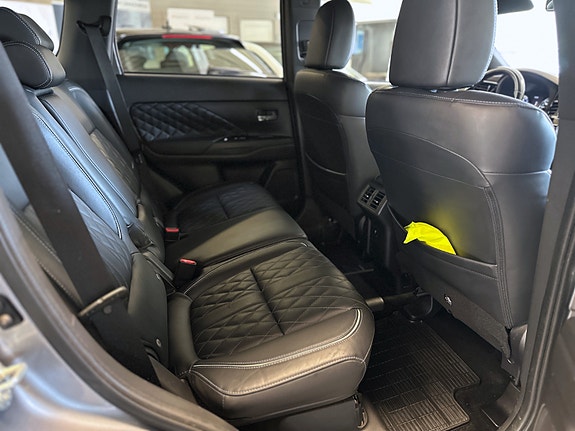 Mitsubishi Outlander 23 of 30
