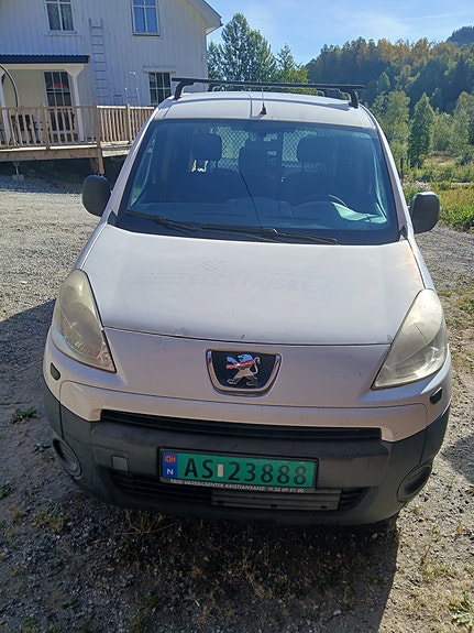 Peugeot Partner 2 of 10