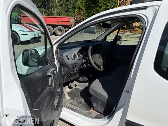 Citroen Berlingo 9 of 30