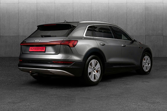 Audi e-tron 6 of 30