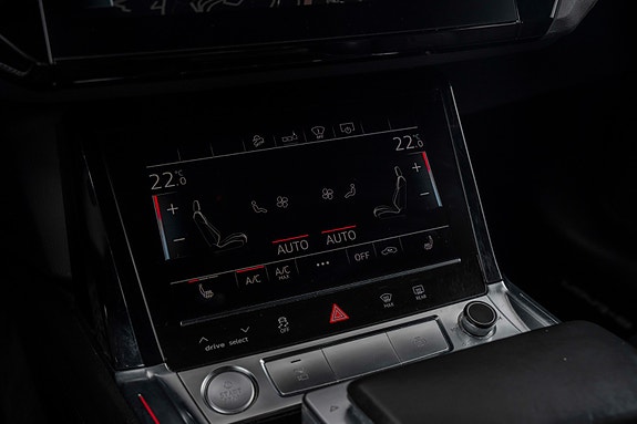 Audi e-tron 15 of 30