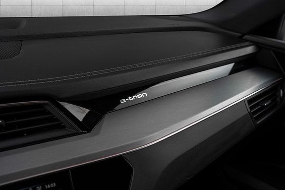 Audi e-tron 22 of 30