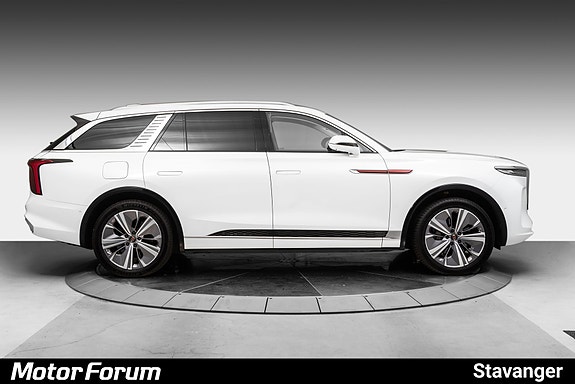 Hongqi E-HS9 6 of 30