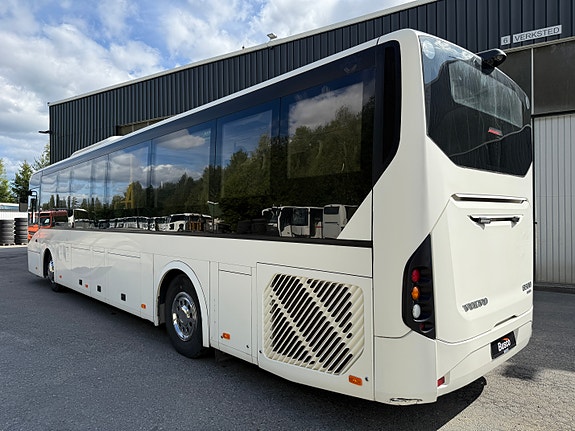 Volvo 8900. 12,2m. 2 identiske busser! 7 of 21