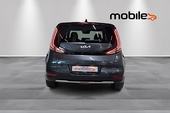 Kia e-Soul 4 of 26