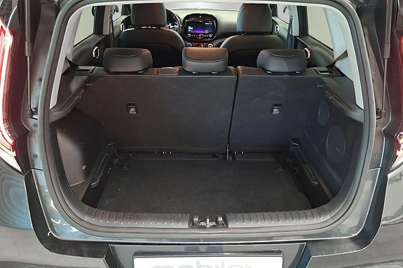 Kia e-Soul 5 of 26