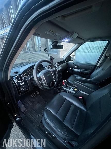 Land Rover Discovery 7 of 14