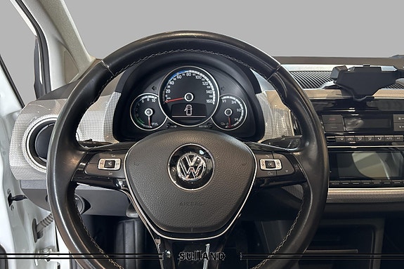 Volkswagen UP! 12 of 30