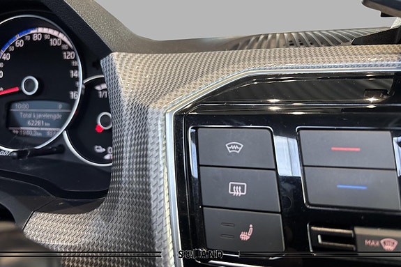 Volkswagen UP! 30 of 30