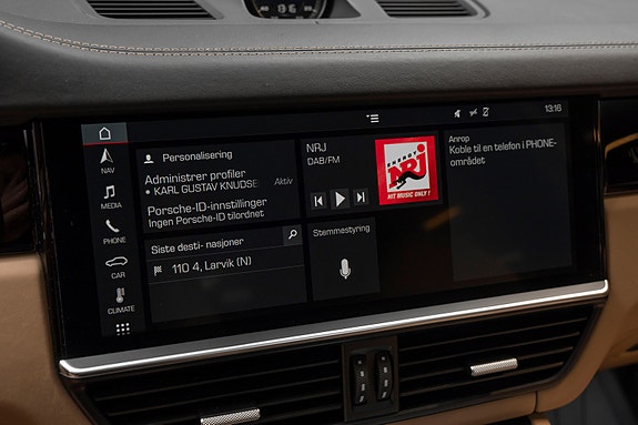 Porsche Cayenne 29 of 30