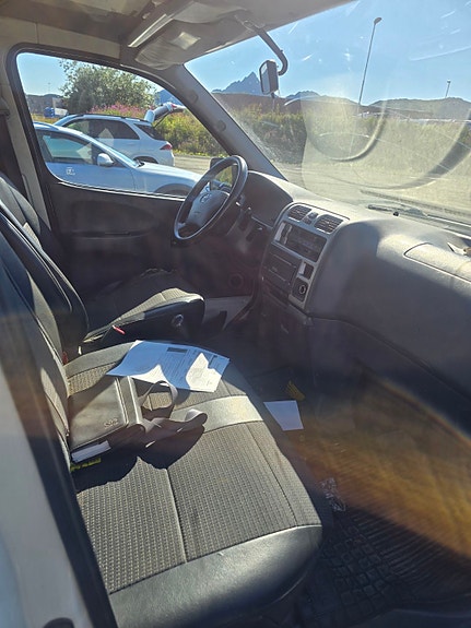 Toyota HiAce 4 of 9