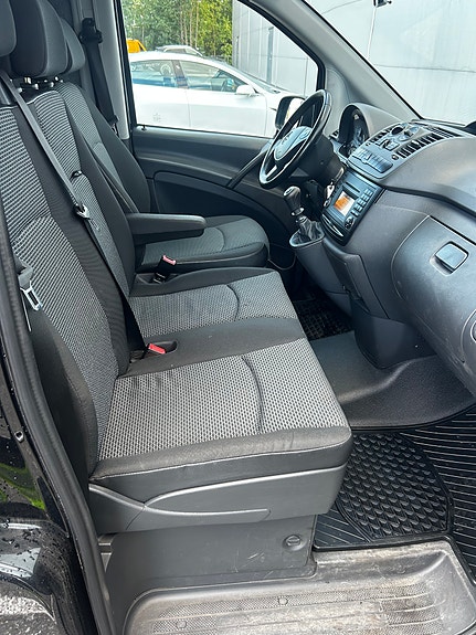 Mercedes-Benz Vito 113 10 of 30