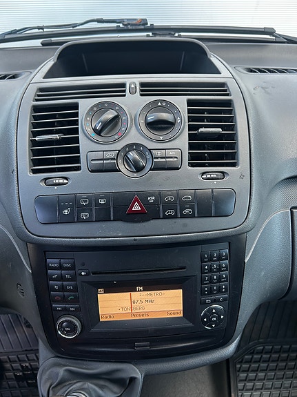 Mercedes-Benz Vito 113 16 of 30