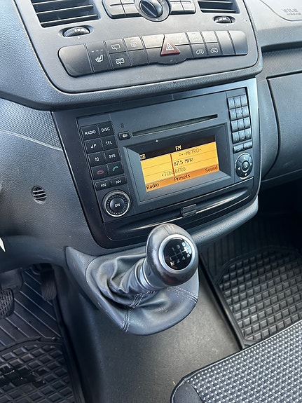 Mercedes-Benz Vito 113 15 of 30
