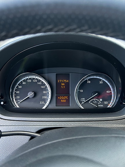 Mercedes-Benz Vito 113 12 of 30