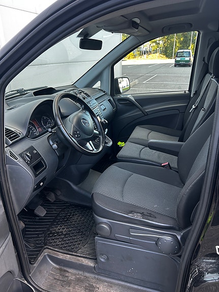 Mercedes-Benz Vito 113 11 of 30