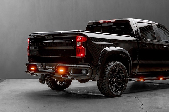 Chevrolet Silverado 1500 7 of 26