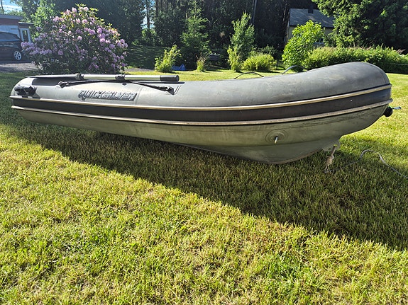Quicksilver 290 ALU RIB 3 of 11