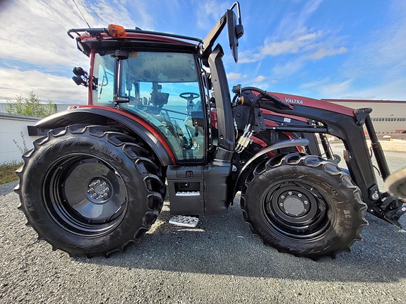 Valtra G135 Versu Laster og Fronthydraulikk