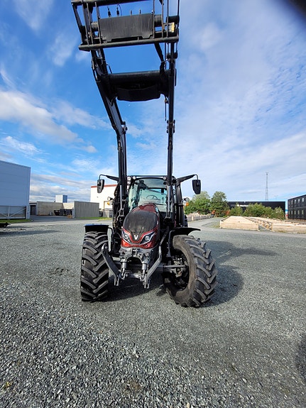 Valtra G135 Versu Laster og Fronthydraulikk 2024, kr 1 299 000,-