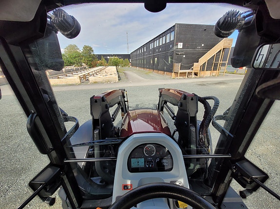 Valtra G135 Versu Laster og Fronthydraulikk 2024, kr 1 299 000,-