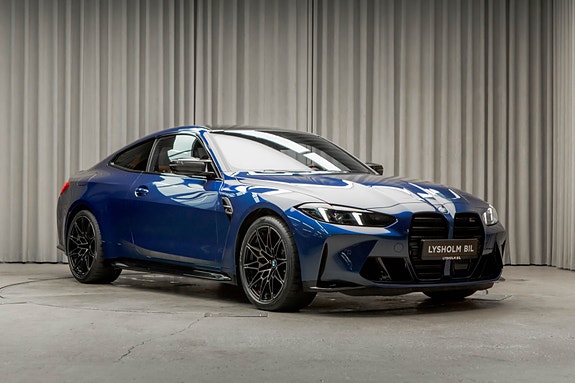BMW M4 2 of 30