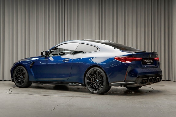 BMW M4 20 of 30