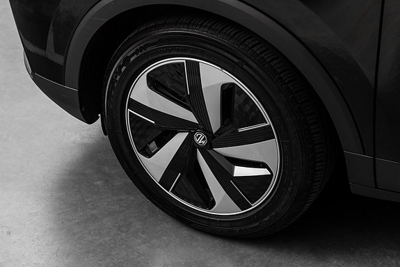 MG ZS EV 9 of 25