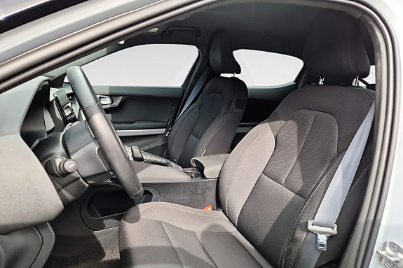 Polestar 2 10 of 18