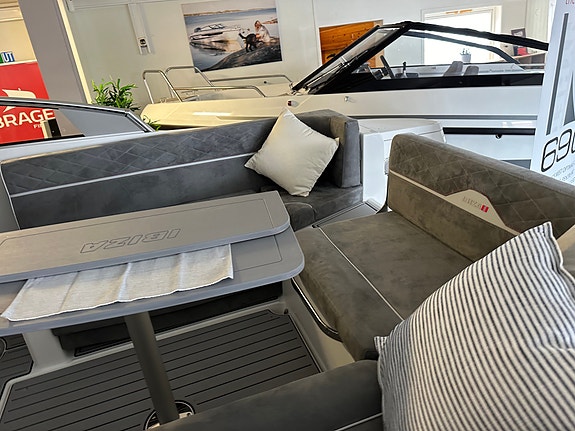 Ibiza 690 Touring 2027 Møt oss på Aker Brygge og Båter i Sjøen 27-30 August ! 25 of 29