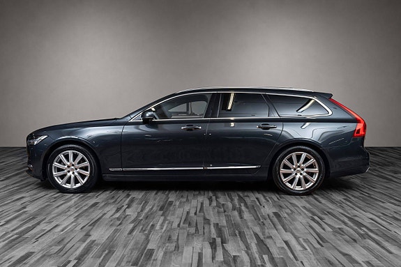 Volvo V90 2 of 29