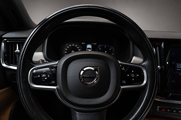 Volvo V90 21 of 29