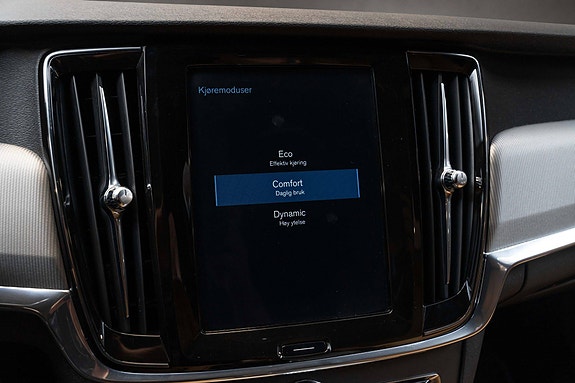 Volvo V90 27 of 29