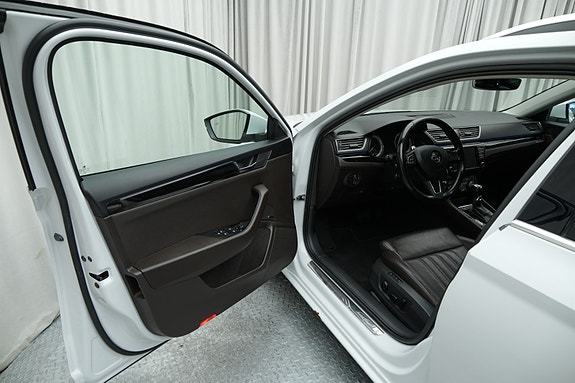 Skoda Superb 10 of 30