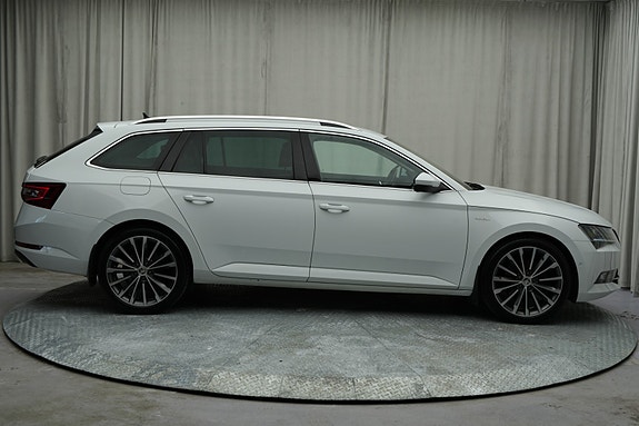 Skoda Superb 6 of 30