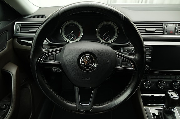 Skoda Superb 16 of 30
