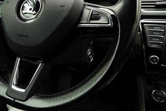 Skoda Superb 21 of 30