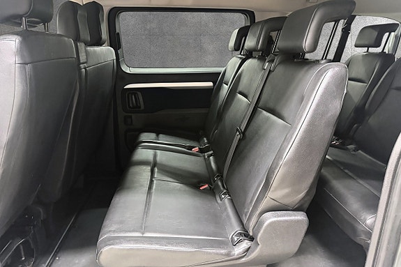 Peugeot Traveller 11 of 24