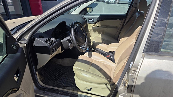Ford Mondeo 6 of 14
