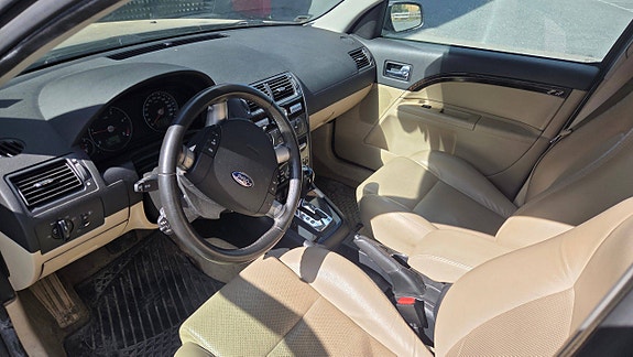 Ford Mondeo 7 of 14