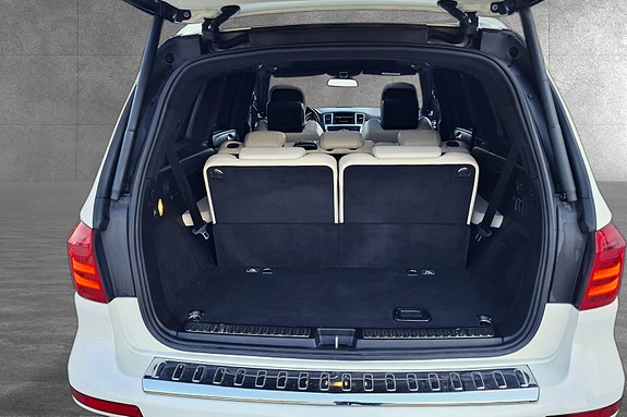 Mercedes-Benz GL63 19 of 30