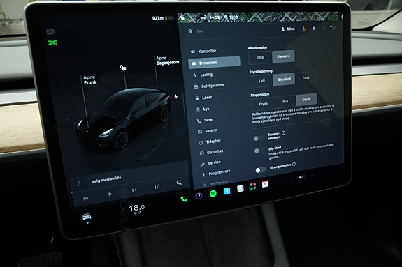 Tesla Model Y 22 of 30
