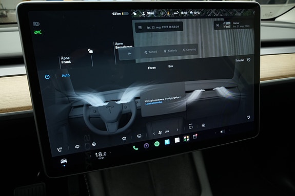 Tesla Model Y 25 of 30