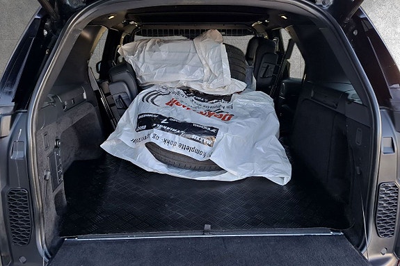 Land Rover Discovery 5 7 of 25