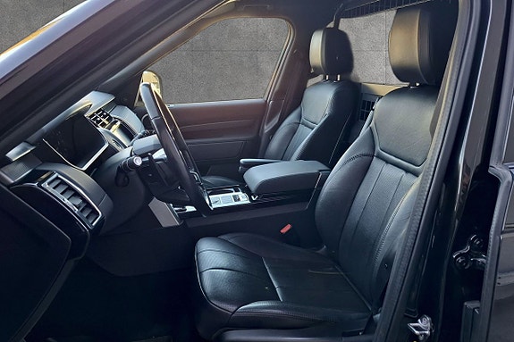 Land Rover Discovery 5 10 of 25
