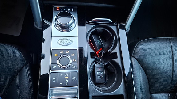 Land Rover Discovery 5 14 of 25