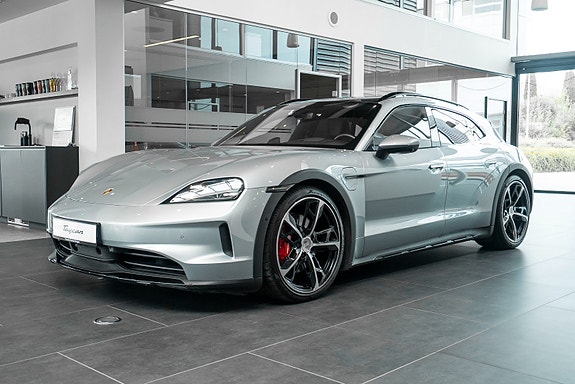 Porsche Taycan Cross Turismo 4 of 27