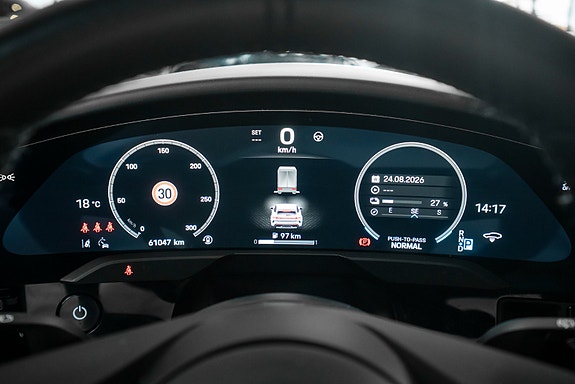 Porsche Taycan Cross Turismo 18 of 27
