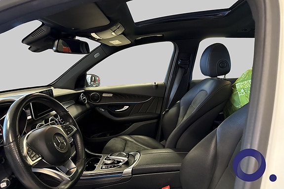 Mercedes-Benz GLC350 e 11 of 26