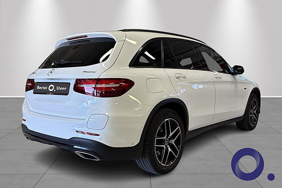 Mercedes-Benz GLC350 e 6 of 26